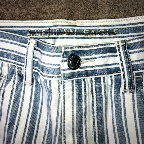 3/$15 5/$25 AMERICAN EAGLE STRIPED SHORTS - Picture 3 of 5